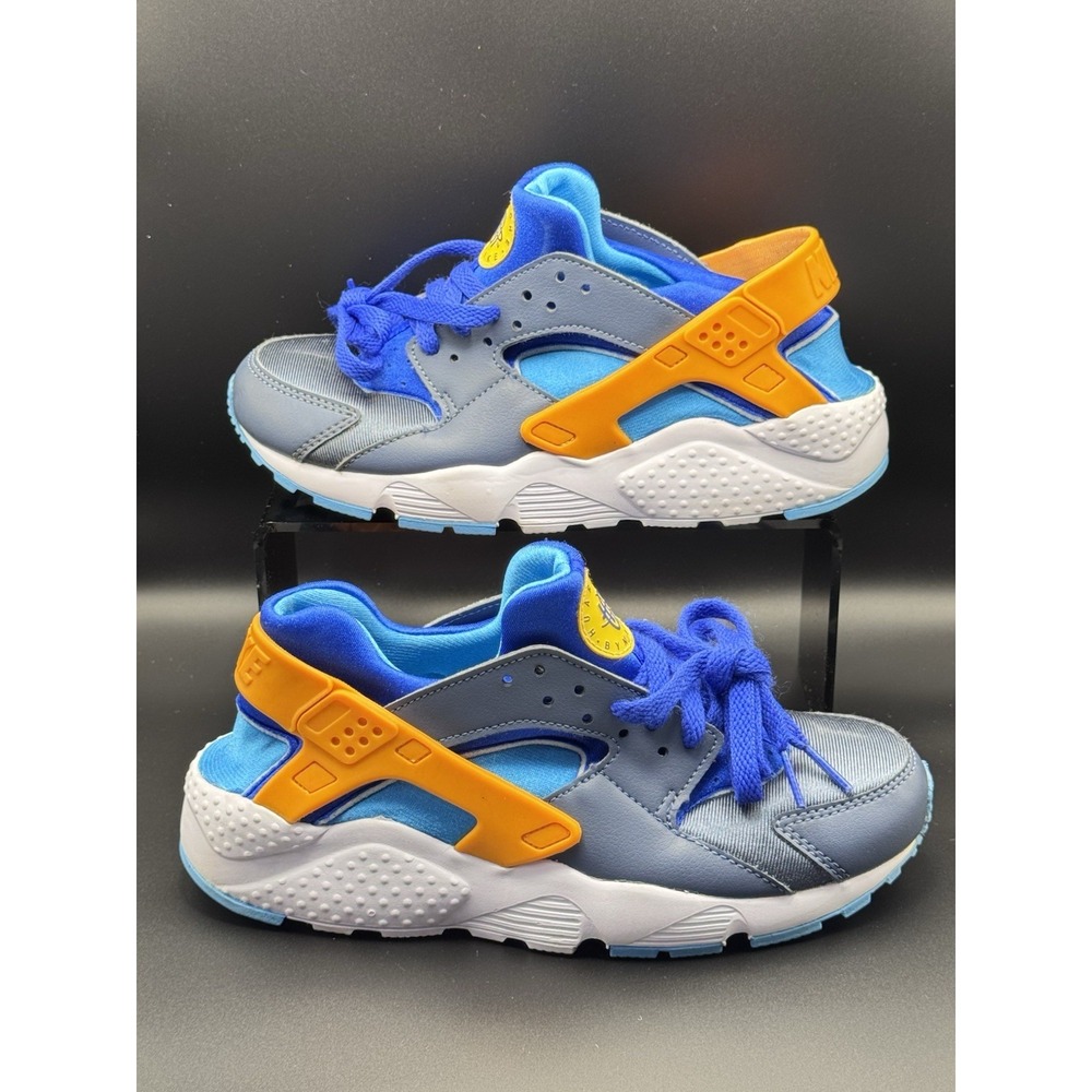 Size 5.5Y- Nike Huarache Kids Pre Owned Shoes, White/Blue/Yellow